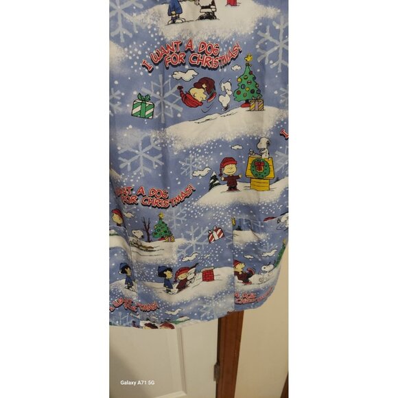 Peanuts Nurses Scrub Top Women Snoopy Charlie Brown Christmas Size M - Picture 4 of 7